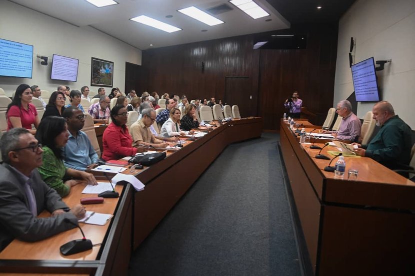 Director de Ciencia y Técnica de la Universidad de La Habana, predijo un control total de la epidemia a principios de año