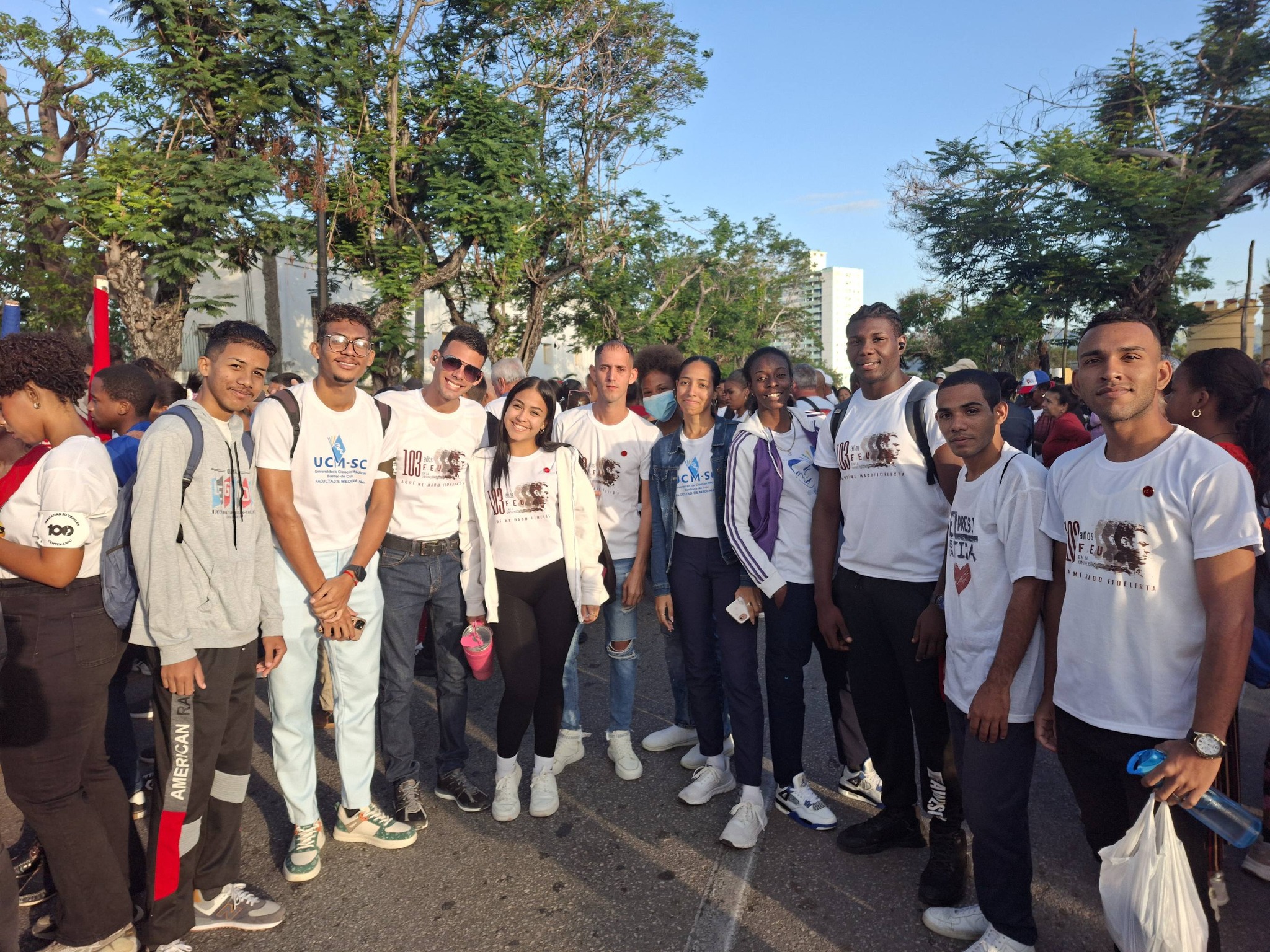 Compromiso de los jóvenes con el desarrollo del país y con la continuidad de la obra revolucionaria