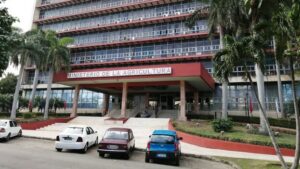 El Ministro de la Agricultura, enfatizó la importancia de generar recursos a través de esfuerzos propios para cumplir con los planes establecidos